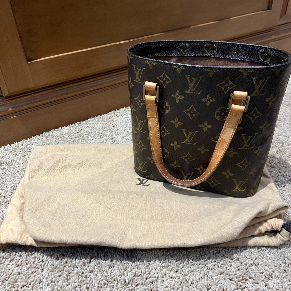 Preowned Authentic vintage Louis Vuitton brown canvas vavin pm bucket tote